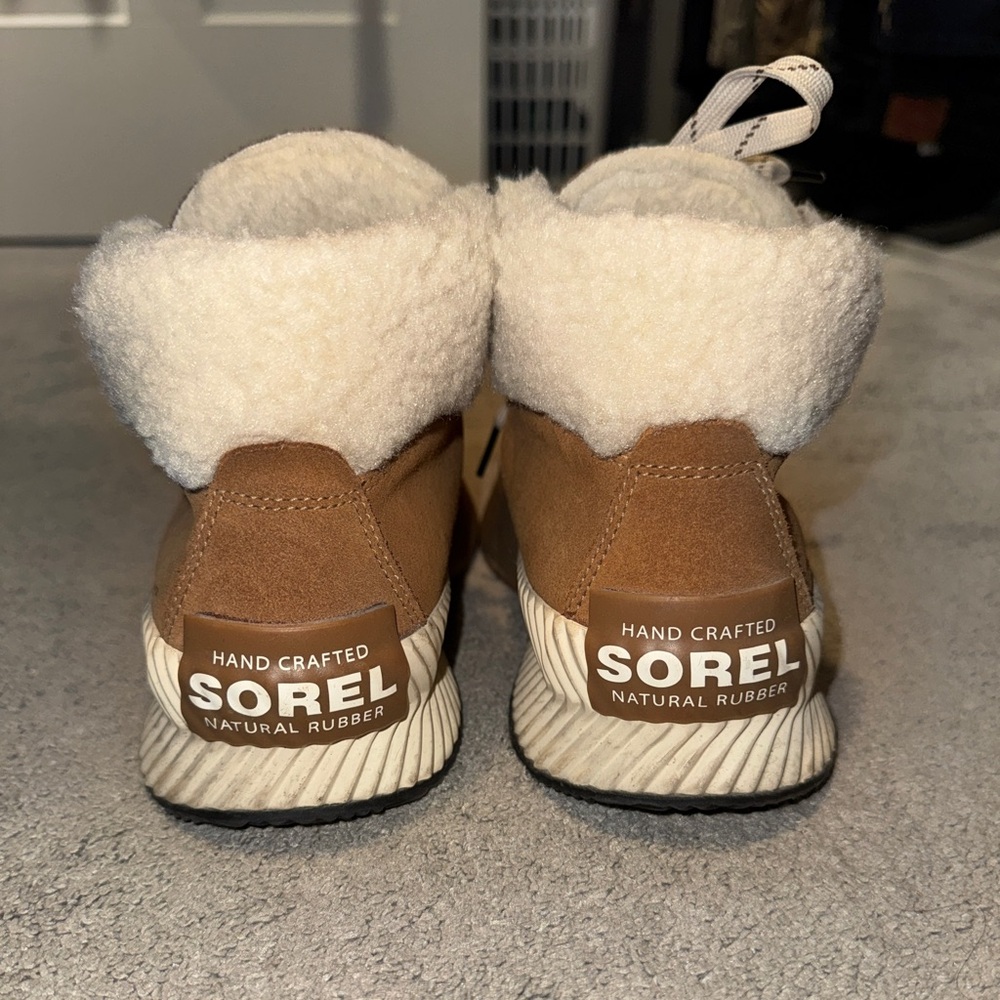 Sorel Women's Out 'N About III Conquest Boots Tan Suede Waterproof - Picture 3 of 7